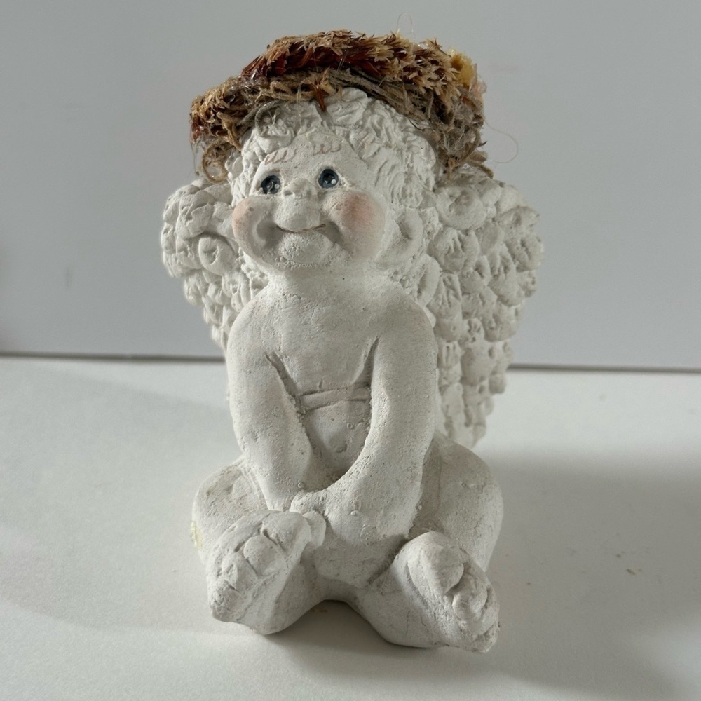 Dreamsicle Collectible Sitting Cherub